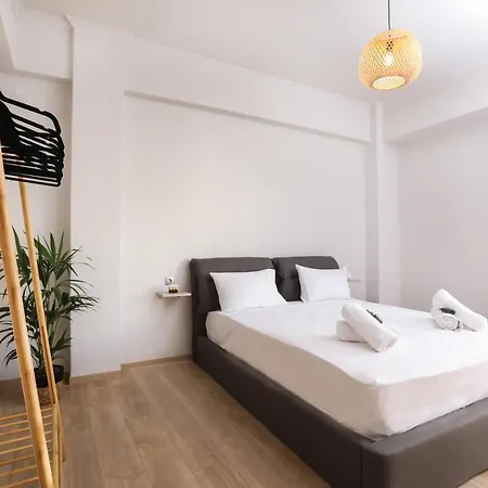 Casa Mona, Corfu Town Apartment *